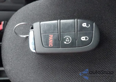 2021 Jeep Renegade Latitude 4X4 from USA, damaged, VIN ZACNJDBB7MPN16846